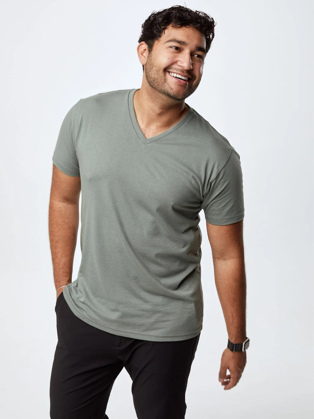 Winter Essentials V-Neck 6-Pack